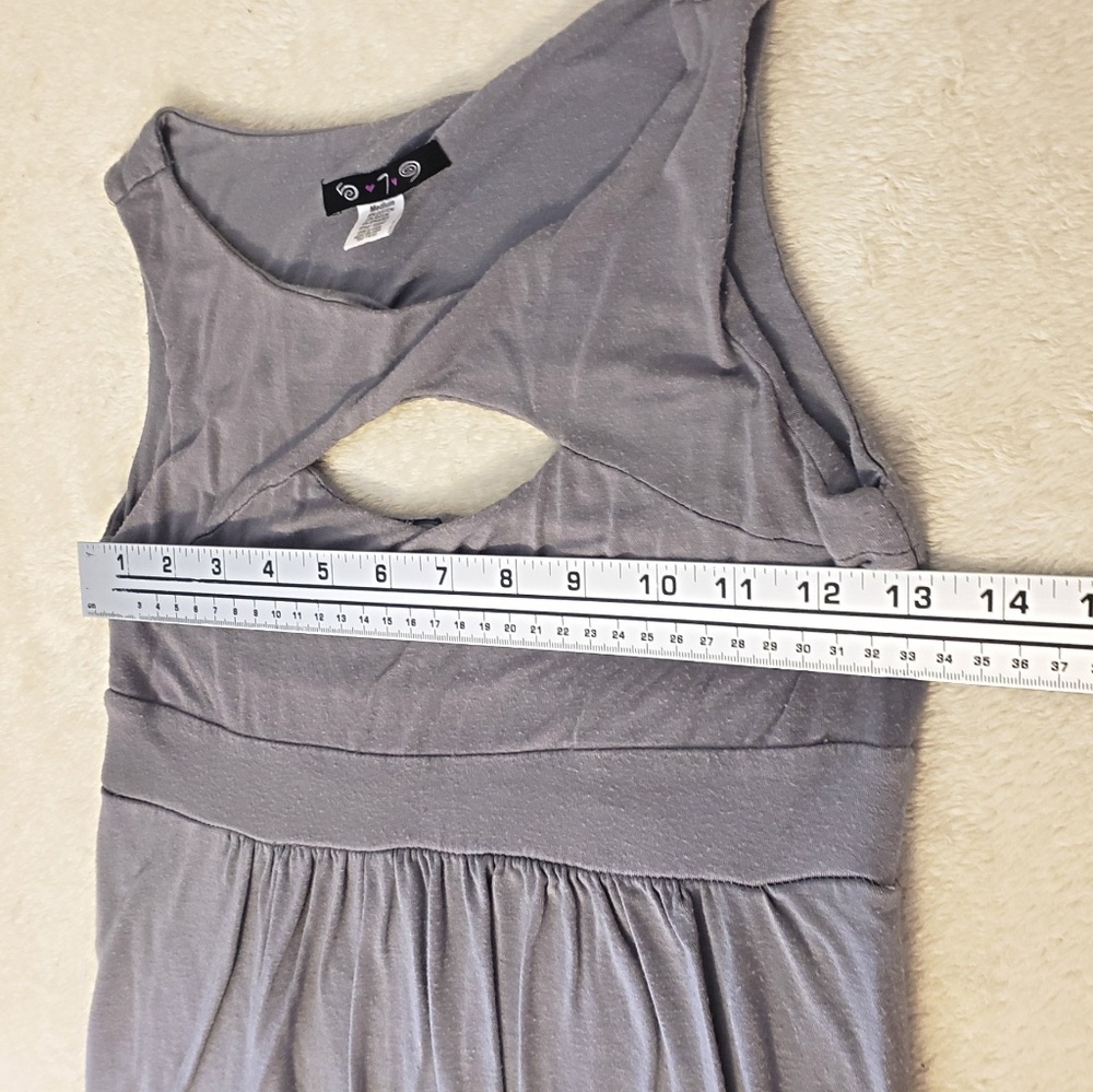 579 Dress - Picture 6 of 8